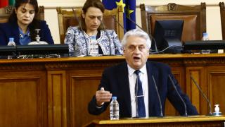 Вебер с остри думи заради заплахите на Рашков към Борисов