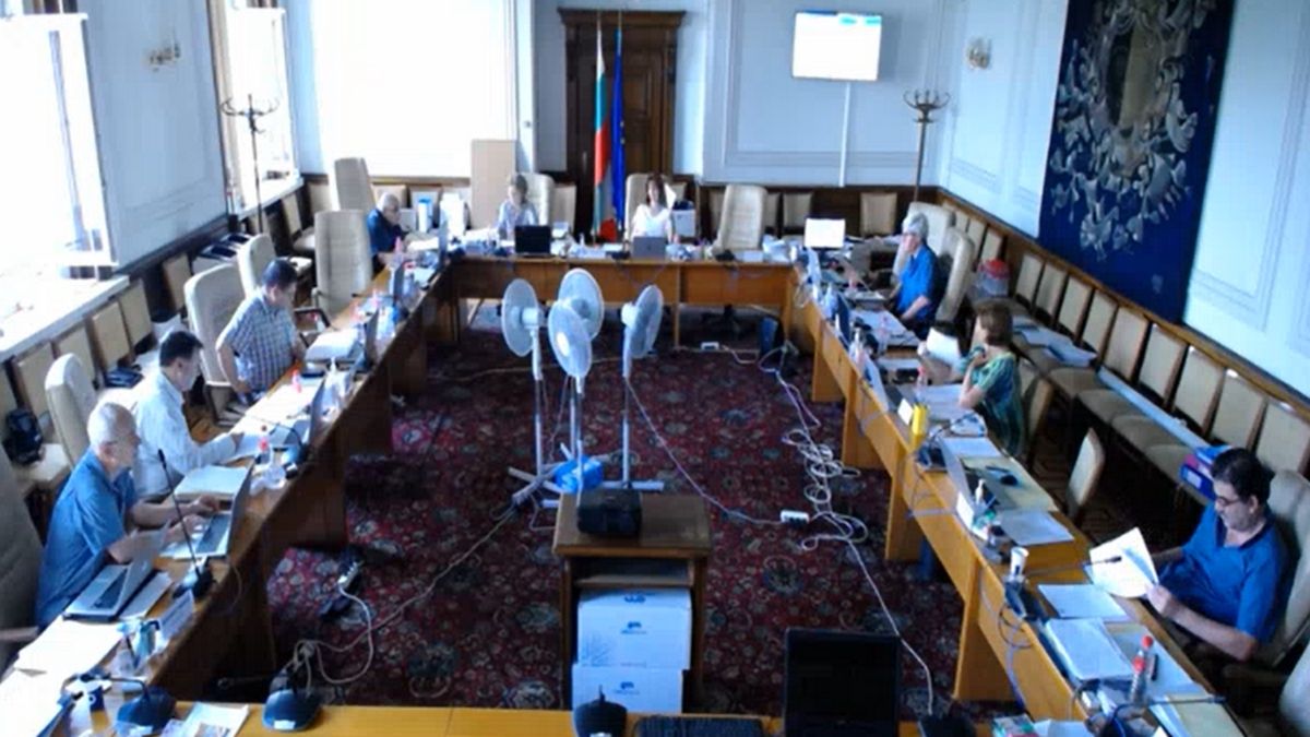 ОДМВР-Бургас пита ЦИК: Гласували ли са тези две лица и в коя секция?