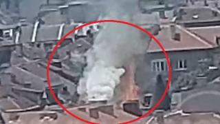 Страшен пожар бушува в центъра на София ВИДЕО