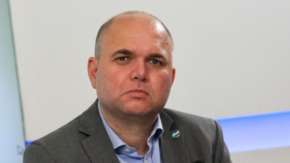 Човек на Христо Иванов се похвали, че си опреснява турския