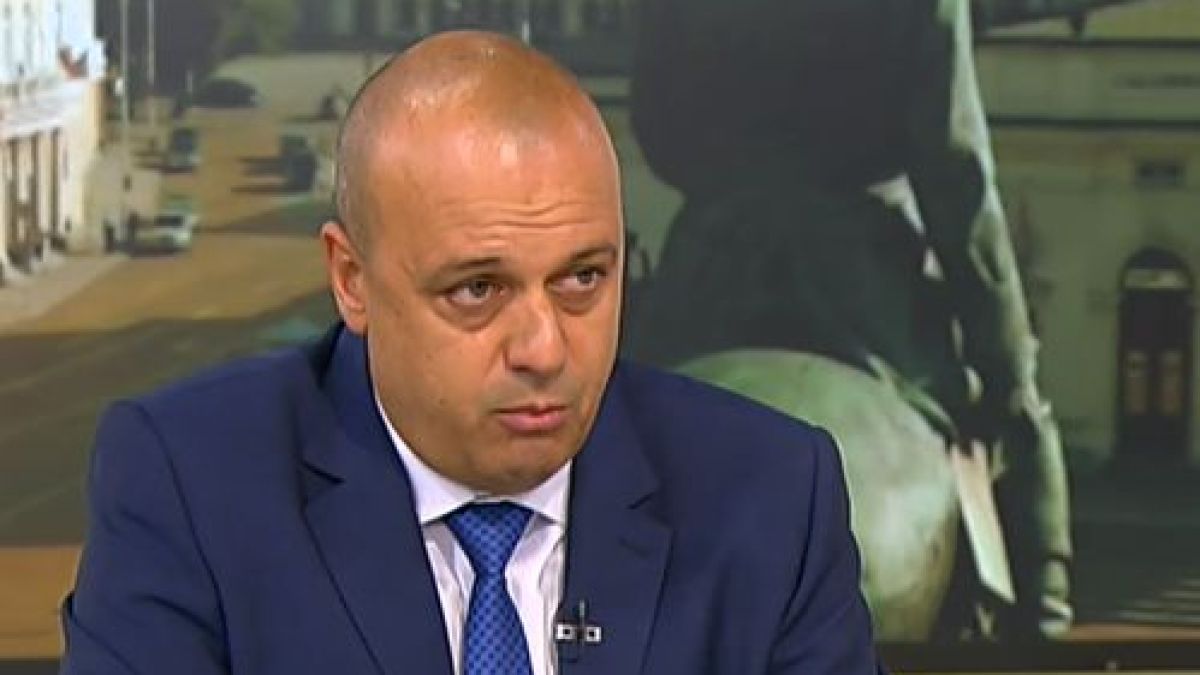 Проданов призна за изненадващ детайл в преговорите на БСП с ИТН, а премиерът на Слави...