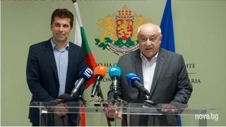 Служебен министър се хвали: Аз и цялото правителство имаме големи топки ВИДЕО