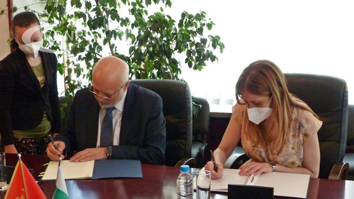 Министърка от Черна гора приета по спешност в тежко състояние в болница след среща с Минеков