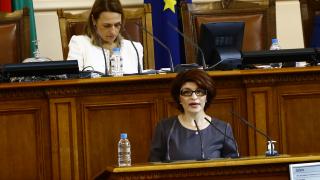 Атанасова изненадващо разкри за какво е звъняла на Митева в полунощ
