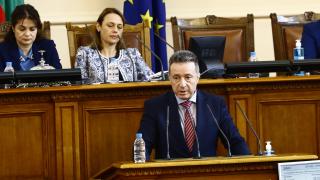 Янаки Стоилов умува да сменя Лозан Панов със свой човек?