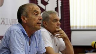 Доц. Мангъров пак контра за масовата ваксинация: Заради тези цифри в гроба ще се обърне...