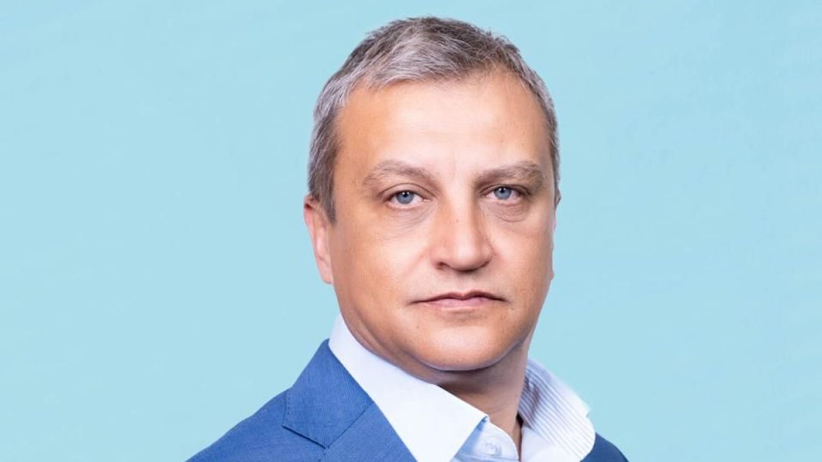 Първият кмет на Слави си назначи интересен съветник СНИМКА