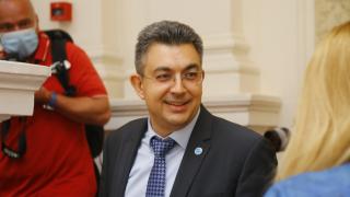 Пламен Николов с първи думи след оттеглянето си: Следват...
