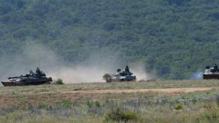 Китай и Русия провеждат учения за „борба с хаоса, който оставят след себе си САЩ“