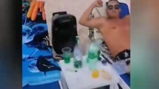 Поредна простащина на Бай Ганьо на плажа в Слънчев бряг ВИДЕО