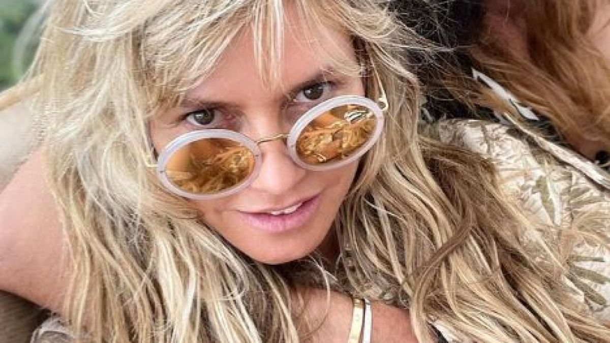 Хайди Клум скандализира в оскъдни бикини СНИМКИ 18+ 