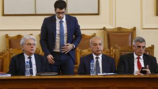 Започна се: Вицепремиер от новото служебно правителство се закани
