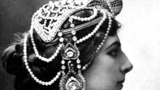 Осъждат легендарната шпионка Мата Хари за по-малко от 45 минути