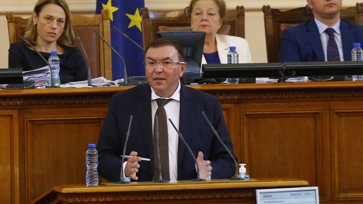 Проф. Ангелов за ковид вълната: Странно е поведението на здравното министерство