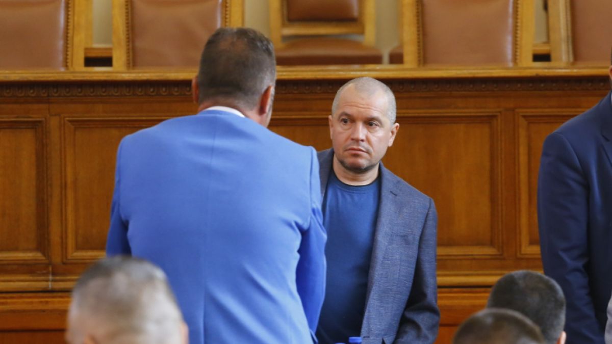 Тошко Йорданов жегна лошо ИБГНИ и ДБ с този разголен ФОТОС