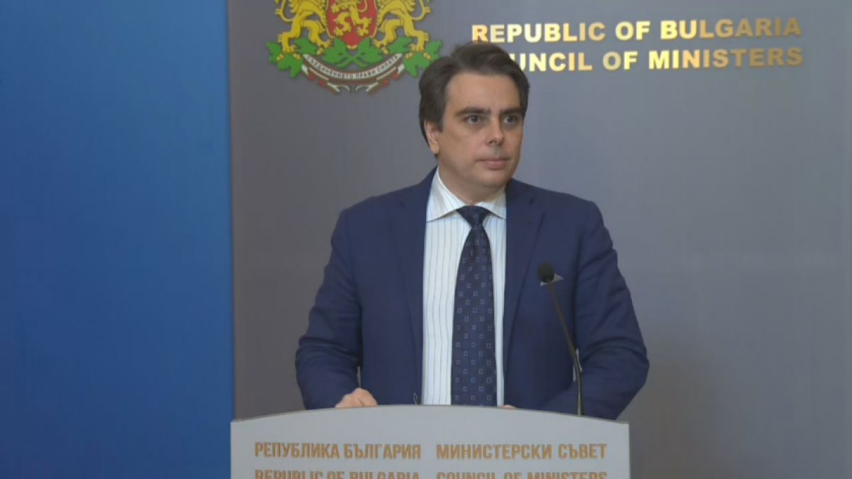 Асен Василев пак с обещания за големи допълнителни приходи в бюджета