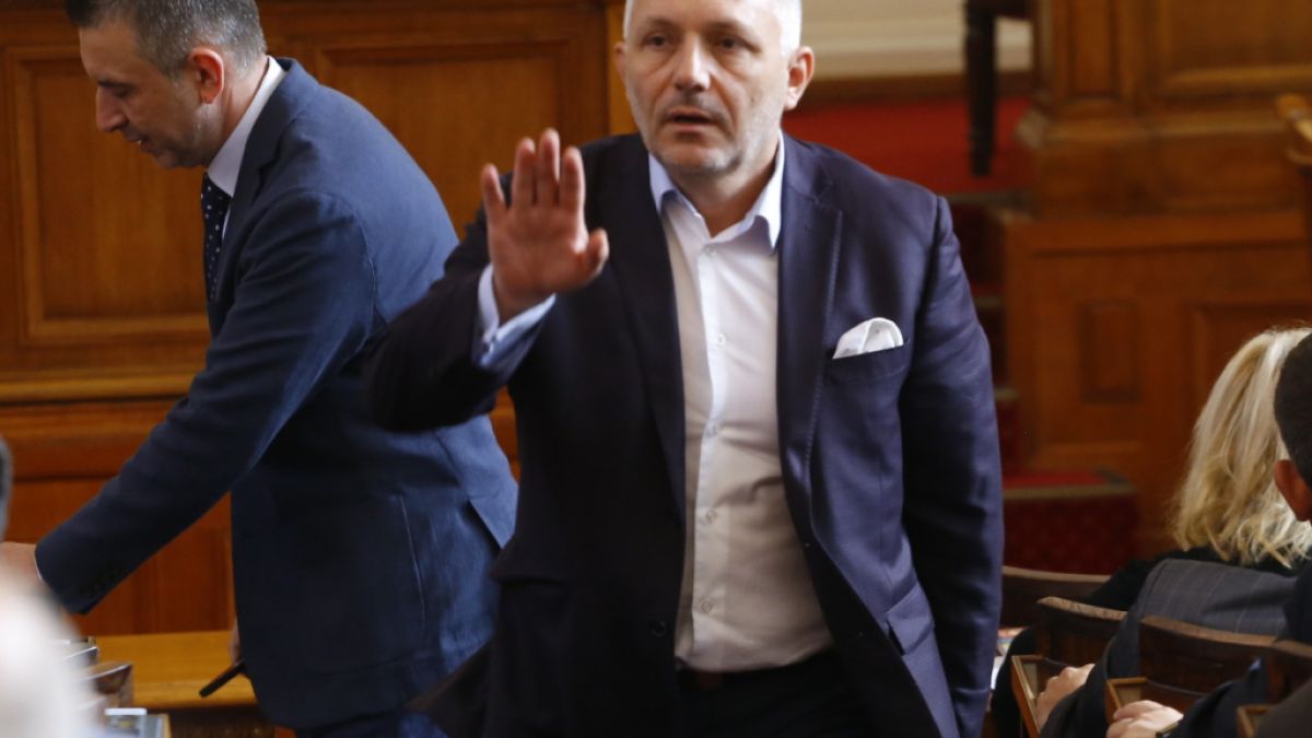 Хаджигенов се забърка в нов скандал в ресторант 
