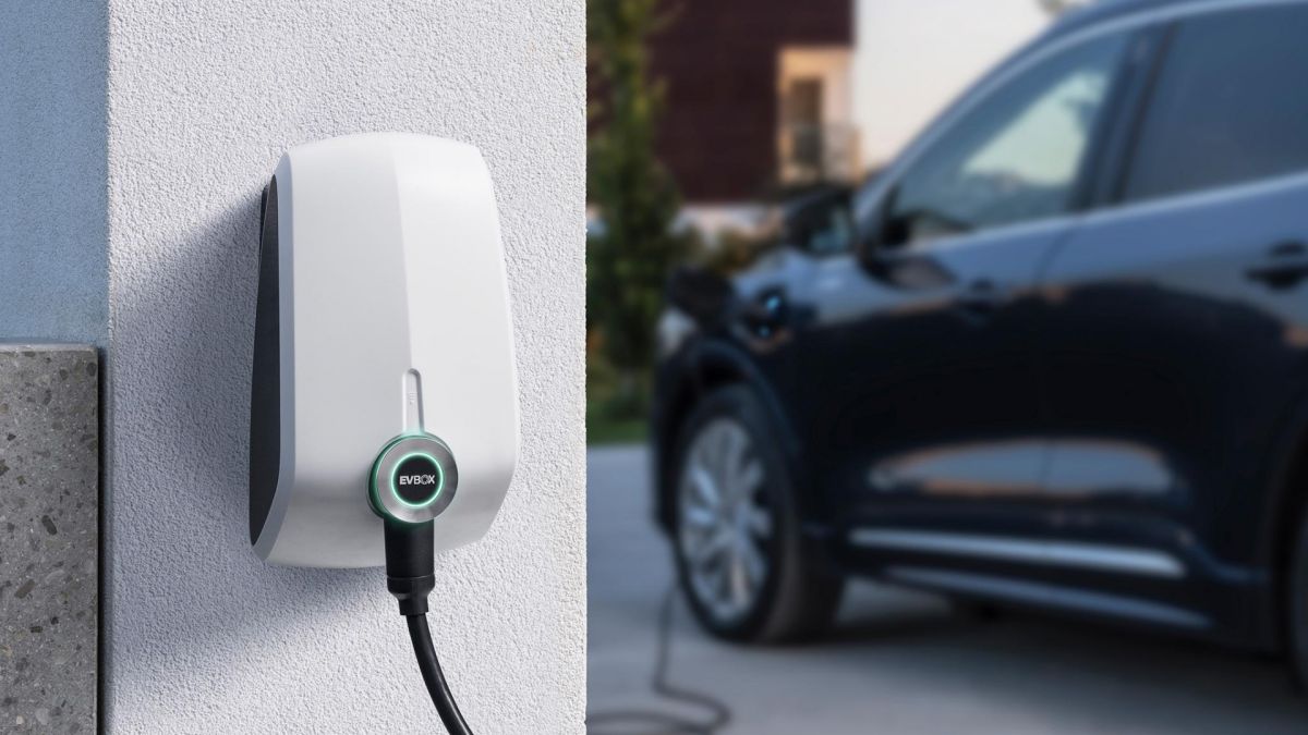 Новият Ford Kuga Plug-In Hybrid е най-продаваният плъгинхибрид в Европа