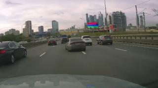 Зрелищни ВИДЕА: Джигит с Lexus се заби в камион за боклук
