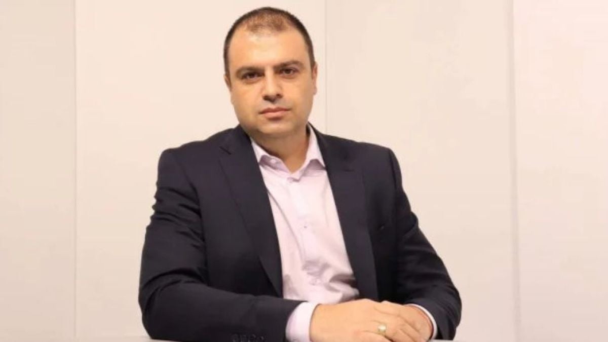 Съпругата на уволнения Рогачев към Рашков: Не се страхуваме  от престъпници, облечени във власт 