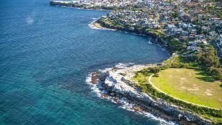 Спипаха двойка да прави секс на прочут плаж СНИМКА 18+