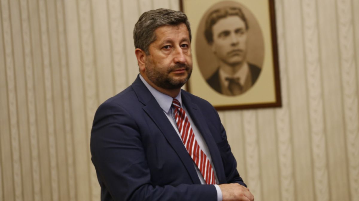 Христо Иванов отряза БСП от третия мандат, какво се мъти