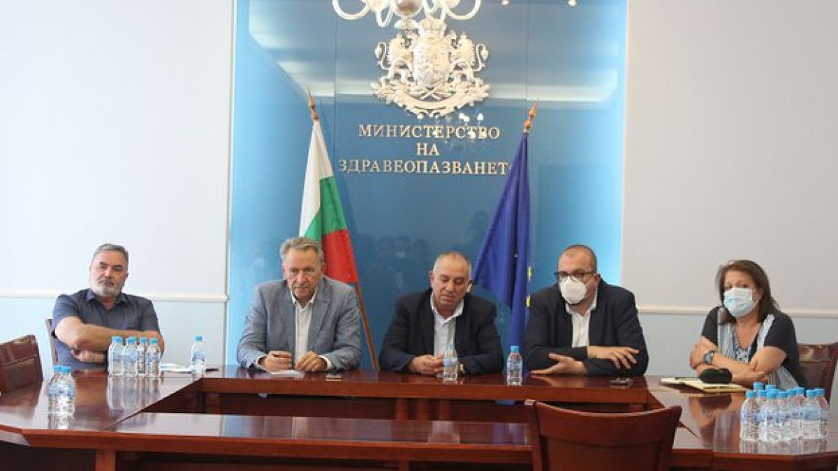 Кабинетът на Радев с важно решение за ваксините 