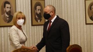 Манолова скастри Слави пред президента и каза какво правителство ще подкрепи