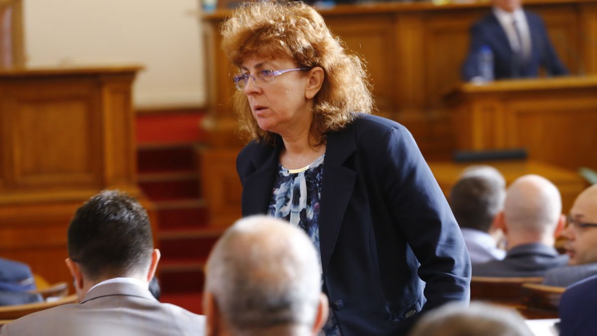 Стана ясно кой може да седне в стола на напусналата ИТН Виктория Василева