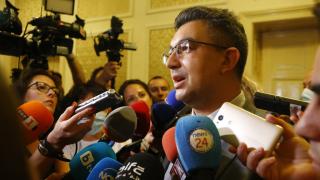 И проваленият премиер на ИТН скочи на Комитова заради забавените заплати