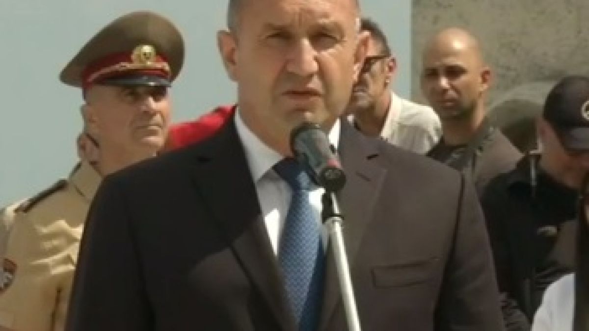 Радев заговори от връх Шипка за битката, която в момента водят българите ВИДЕО