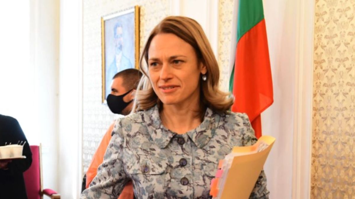 Ива Митева заговори за избори две в едно, ако...