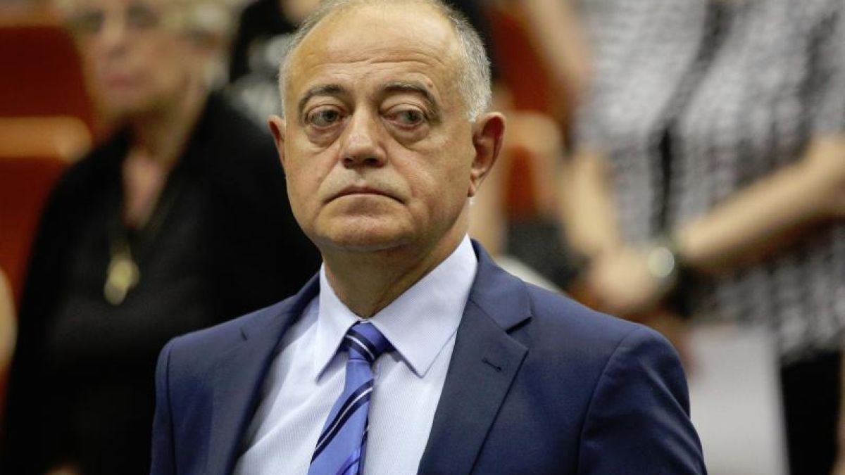 Ген. Атанасов с изкушение към Слави за властта, пусна му име за премиер