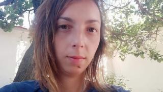 Последни новини за красивата майка от Смолян, която близки дирят под дърво и камък 