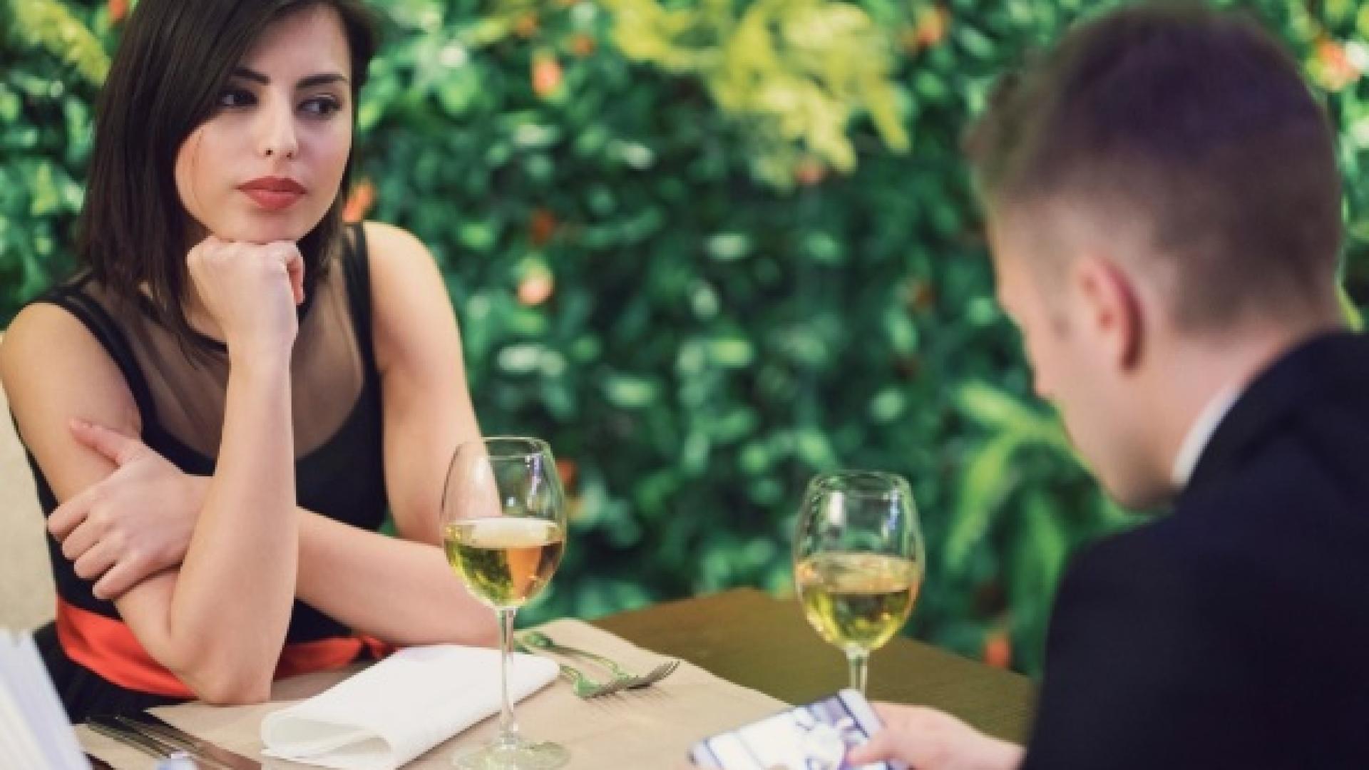 Призракът на жена навести бившия й по време на среща с друга! Случилото се е невероятно