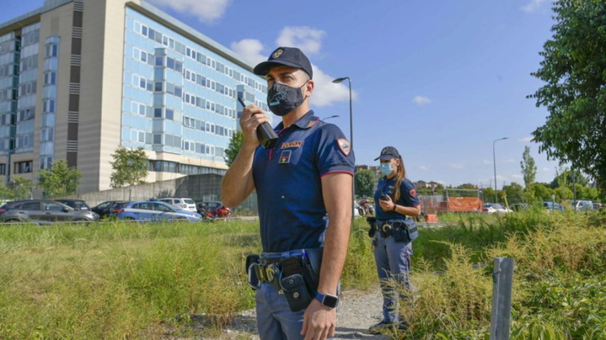 Разгонен нелегален бежанец изнасили жестоко млада италианка в Милано, а после...
