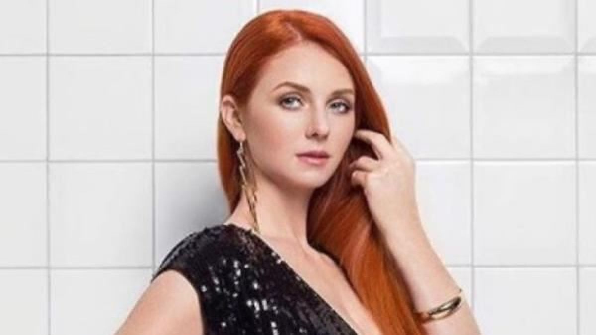 Лена от "Тату" сподели през сълзи как е била изнасилена едва 11-годишна