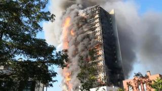 Подробности за огнения ужас в 16-етажната сграда в Милано СНИМКИ