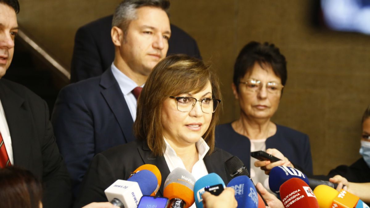 Нинова каза защо БСП задържа мандата 