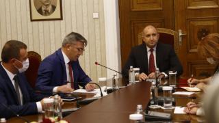 ДПС с безпрецедентна атака срещу Радев в Брюксел!