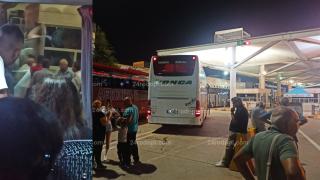 Брутална агресия между шофьори на автобуси на границата ококори пътниците 