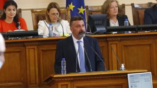 Филип Станев взриви НС, заговори за еякулация от трибуната!