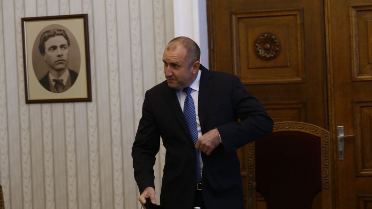 Асен Генов даде ценен съвет на Радев за двете проксита от Харвард