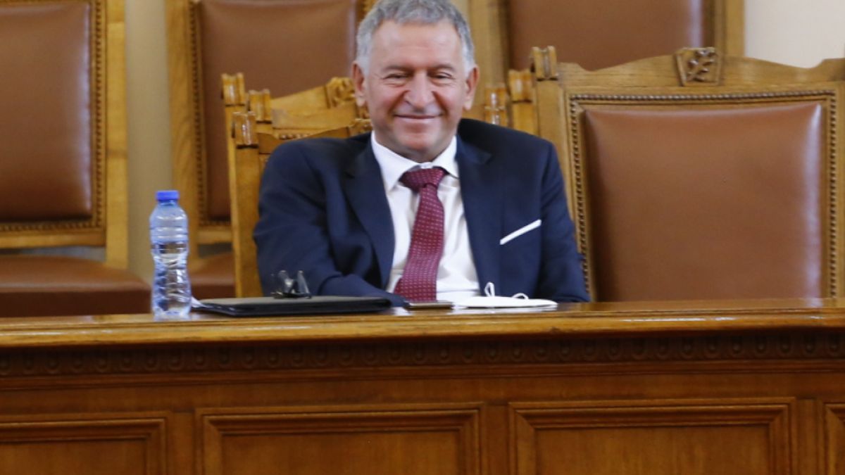Кацаров изуми с тези думи за К-19 у нас: Смъртността е по-ниска от преди, хаос няма