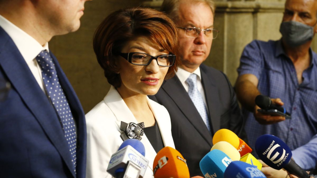 Деси Атанасова разкри имало ли е консенсус на КСНС за Скопие