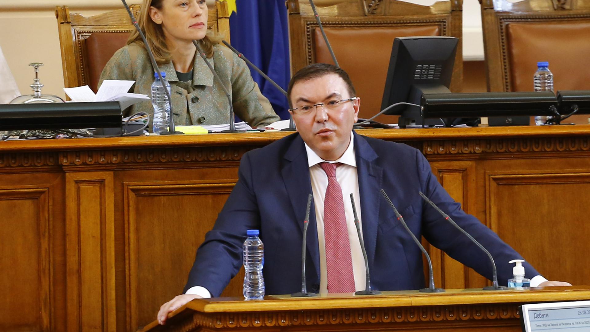 Костадин Ангелов за PCR-а на Никола Минчев: Някой, някъде, някого лъже...