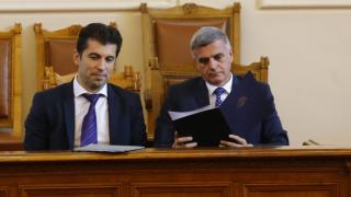 ВМРО атакува Кирил Петков и попита: Има ли външен натиск за смяната на Стефан Янев? 