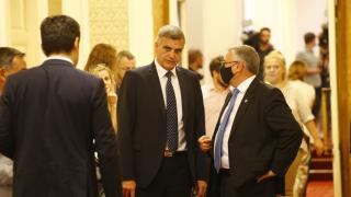Янев обяви името на партията си и алармира: Застрашено е физическото съществуване на България!