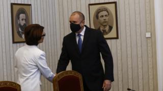 Предпоследно: Десислава Атанасова взима мандата на ГЕРБ като кандидат-премиер