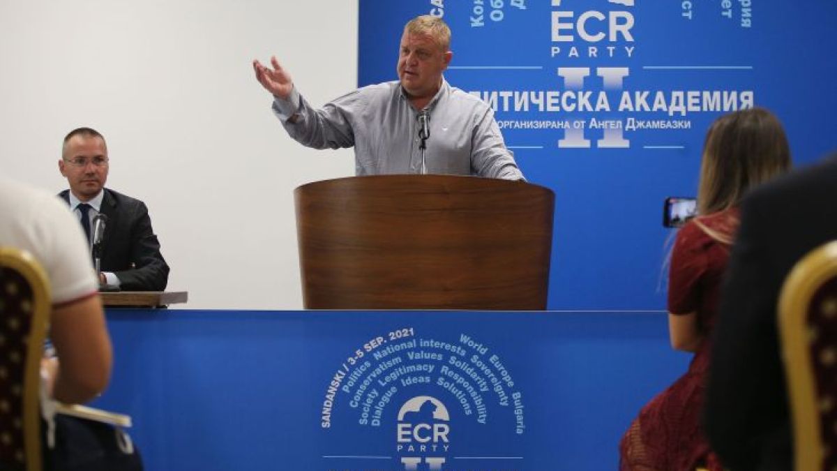 Каракачанов: Сегашните интернационалисти владеят институциите и контролират световната икономика